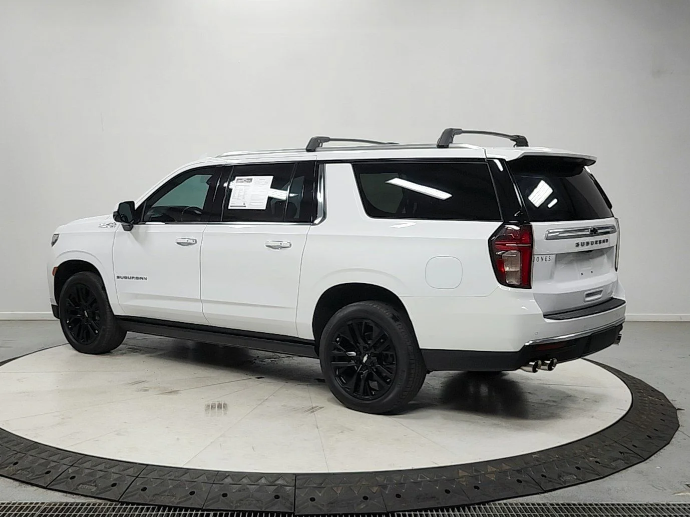 Used 2021 Summit White Chevrolet High Country image 5