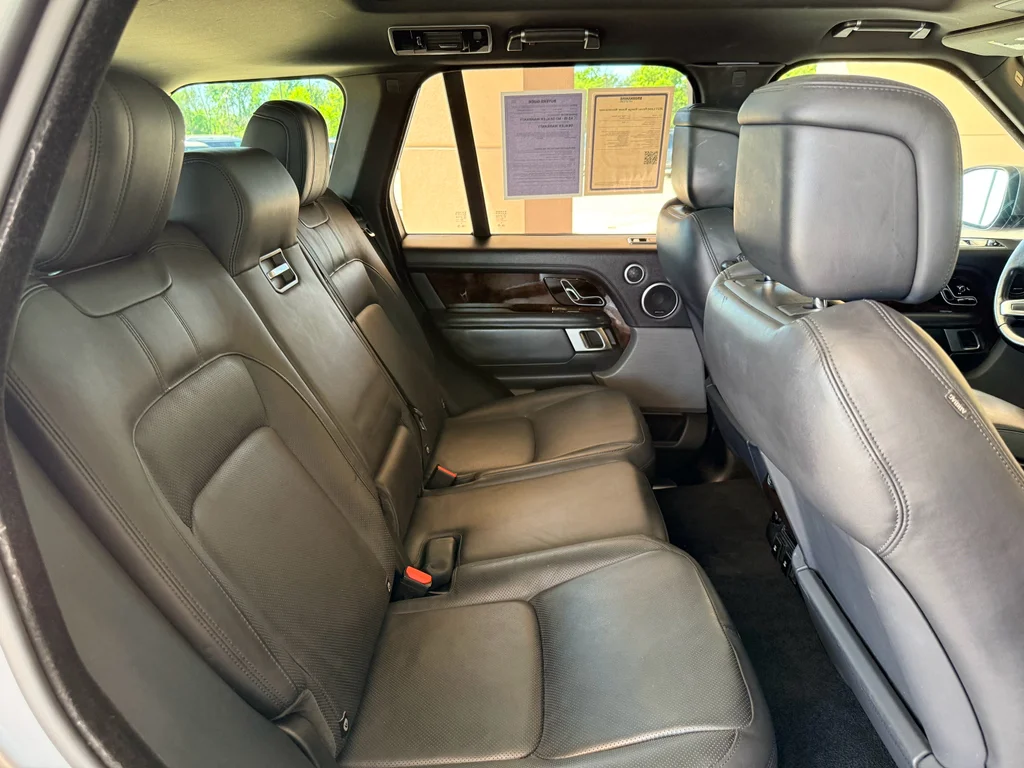 Used 2021 Eiger Grey Metallic Land Rover Westminster image 26