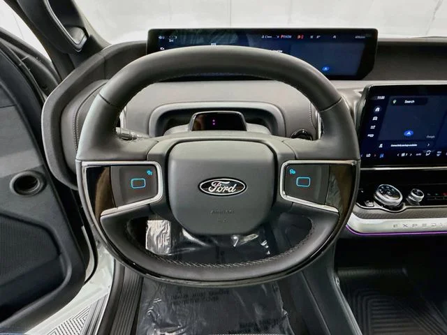Used 2025 White Metallic Ford Platinum image 11