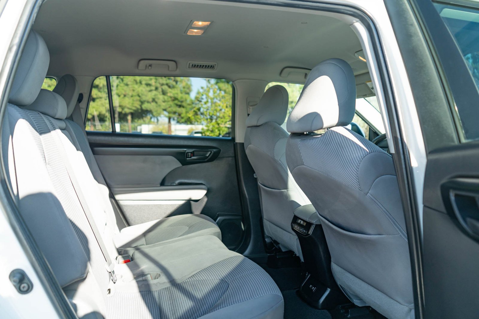 Certified Used 2021 Blizzard Pearl Toyota L image 21