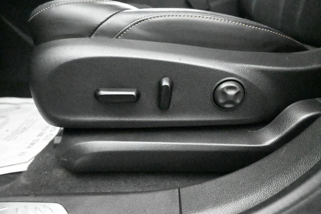 Used 2017 GALAXY SILVER METALLIC Buick Essence image 9