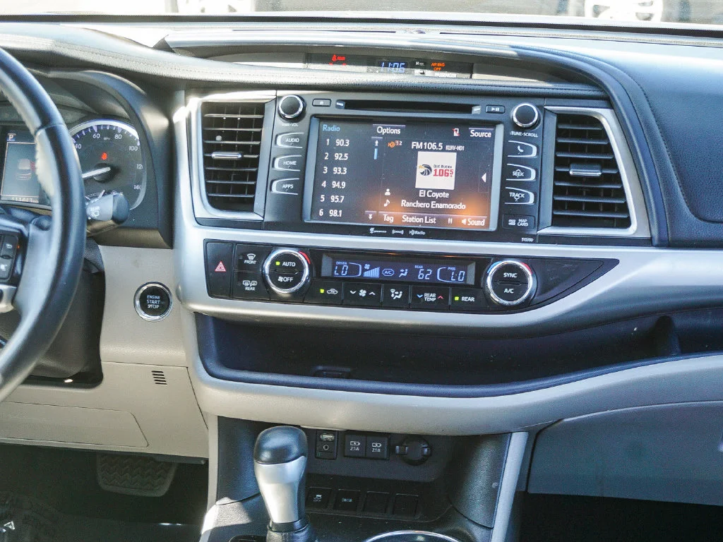 Used 2019 Black Toyota XLE image 15