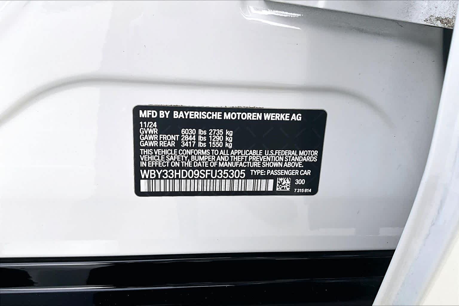 Used 2025 Alpine White BMW M50 image 32