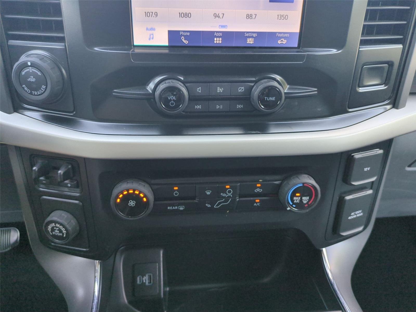 Used 2022 Oxford White Ford XLT image 27