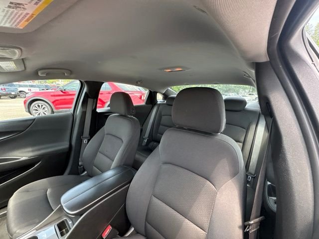 Used 2023 Gray Chevrolet LT image 28