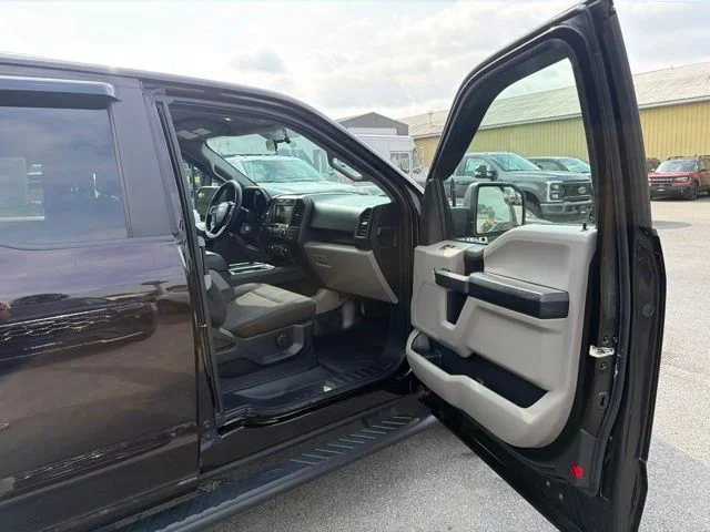 Used 2018 Red Ford XL image 28