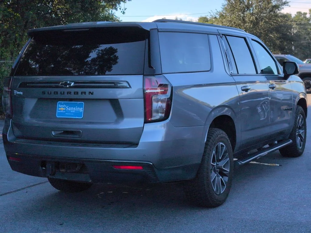 Used 2022 Gray Chevrolet Z71 image 8