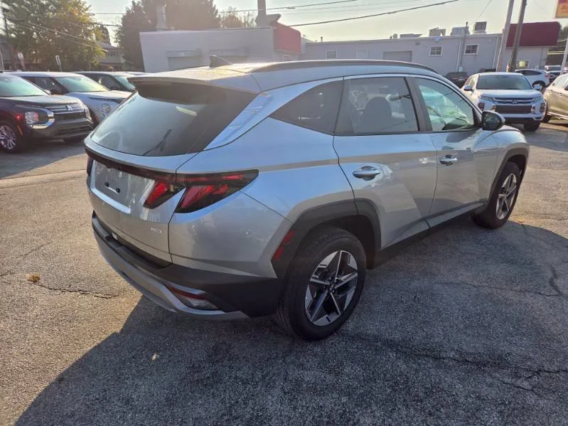 Used 2026 Silver Hyundai SEL image 5