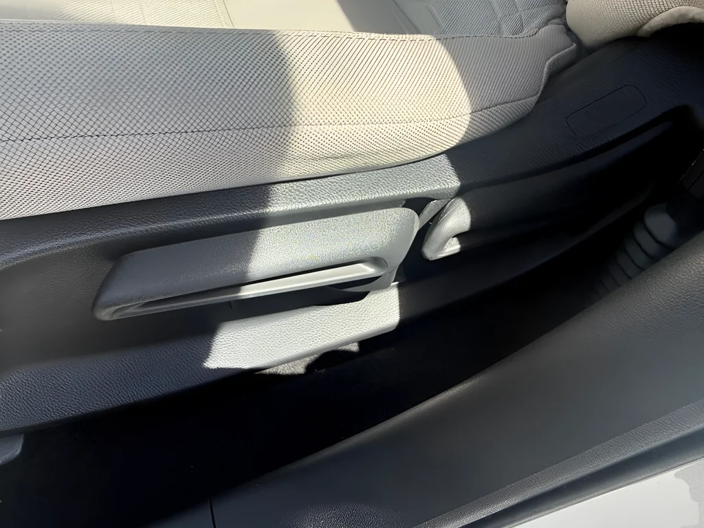 2025 Honda HR-V LX - Photo 10