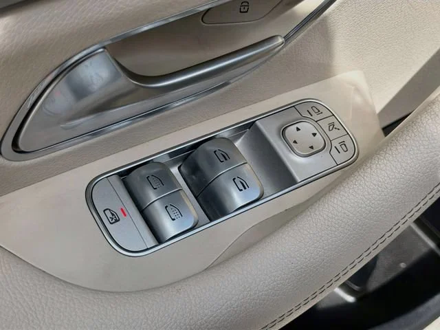 Used 2022 Mojave Silver Metallic Mercedes-Benz GLE 450 image 22