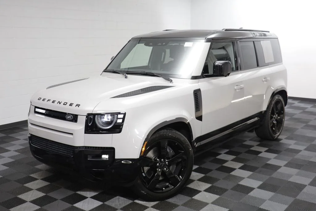 New 2026 Gray Land Rover X-Dynamic SE image 2