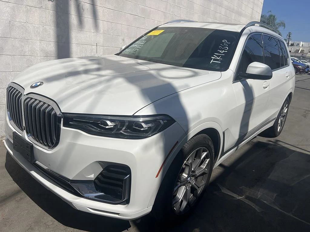 Used 2020 White BMW xDrive40i image 2
