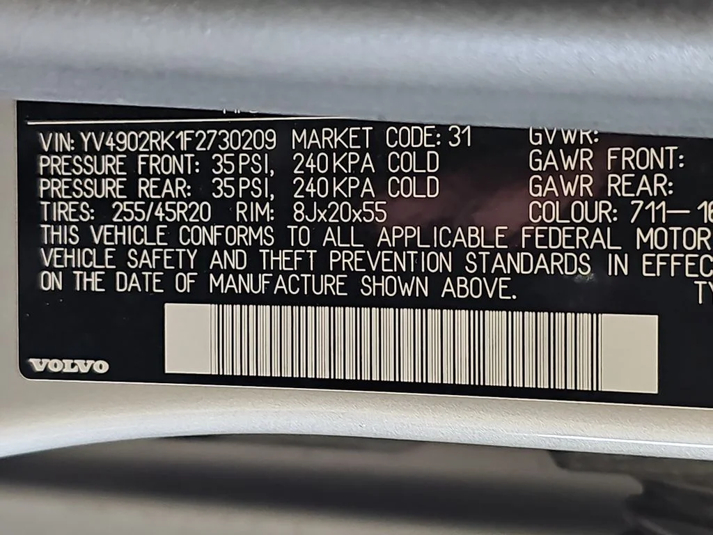 Used 2015 Silver Volvo T6 image 36