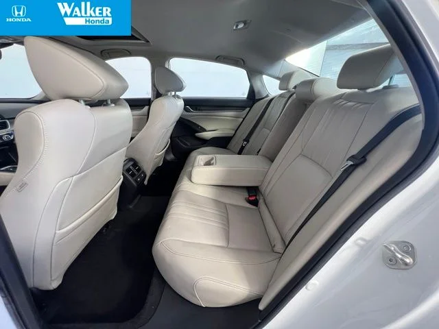 Used 2022 White Honda Touring image 14