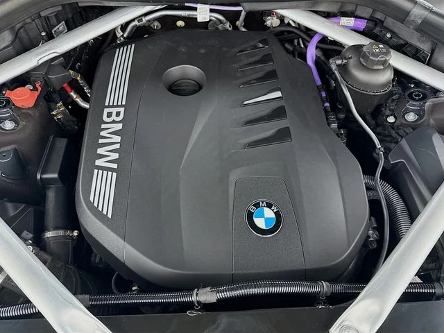 Used 2024 Gray BMW xDrive40i image 33