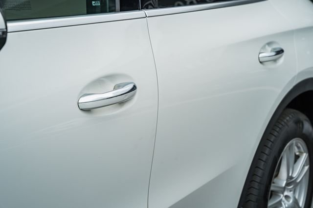 Used 2023 Polar White Mercedes-Benz GLC 300 image 16