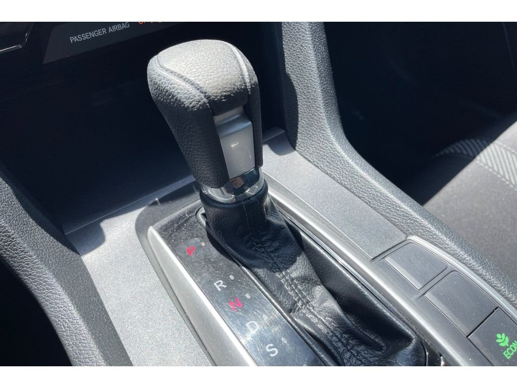 Used 2018 White Orchid Pearl Honda EX image 32