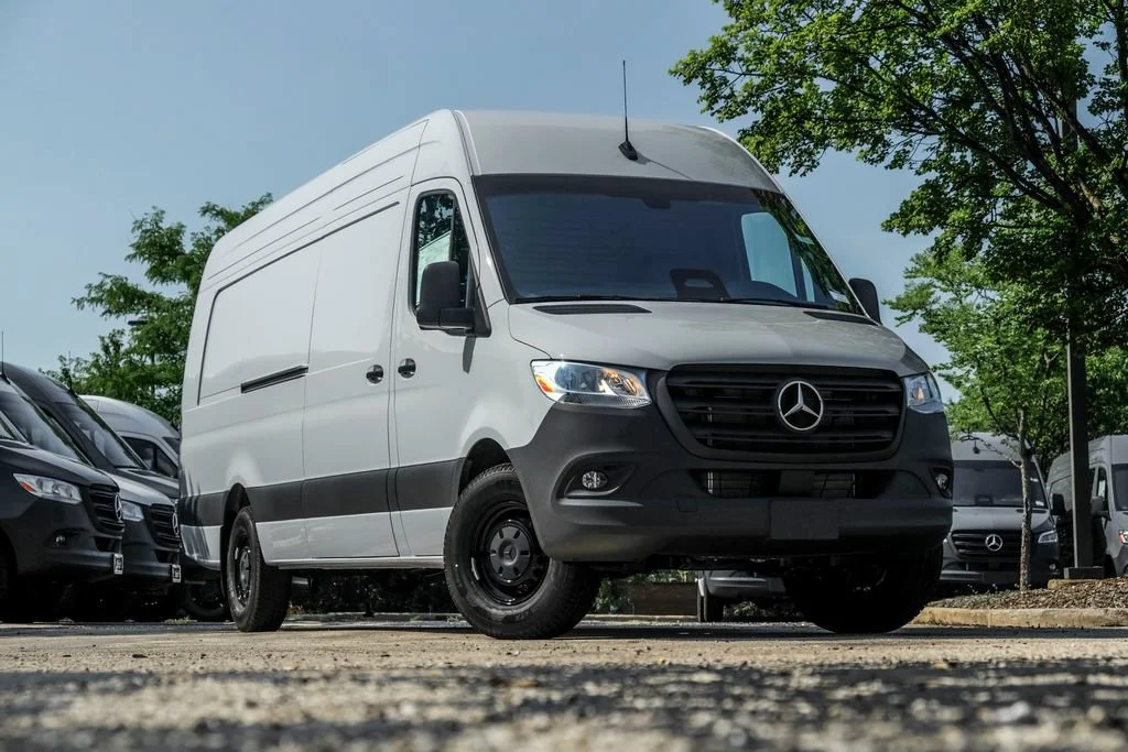 New 2026 Silver Gray Mercedes-Benz Cargo 170 WB image 31