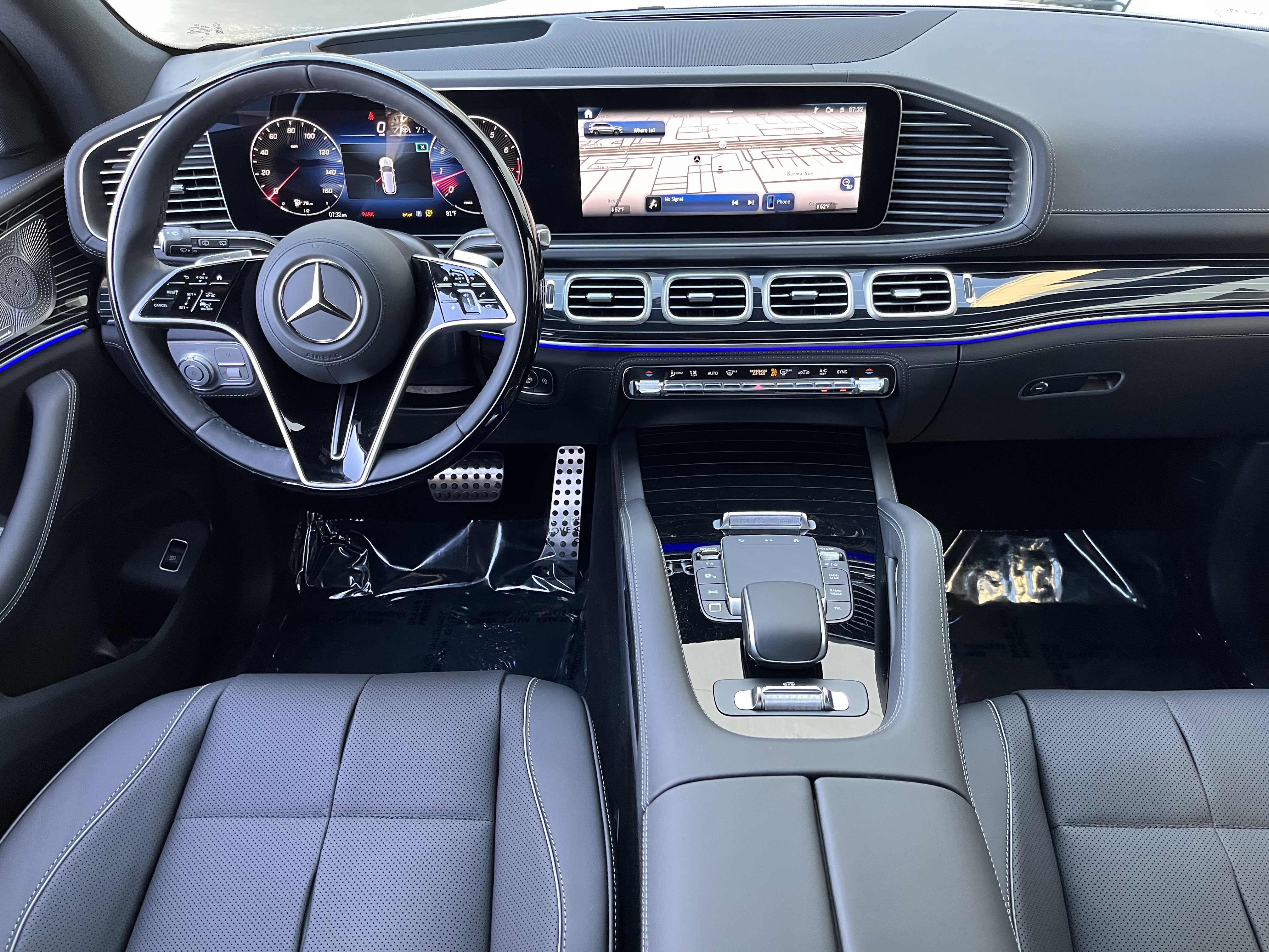 New 2026 MANUFAKTUR Moonlight White Metallic Mercedes-Benz GLS 580 image 18