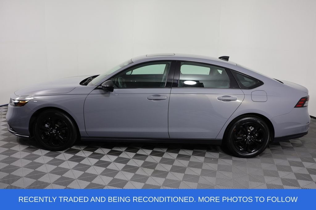 Used 2025 Gray Honda SE image 5
