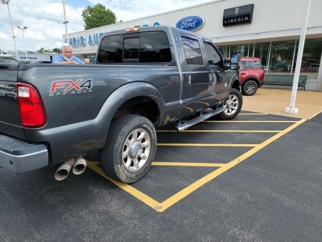 Used 2016 Magnetic Metallic Ford Lariat image 2