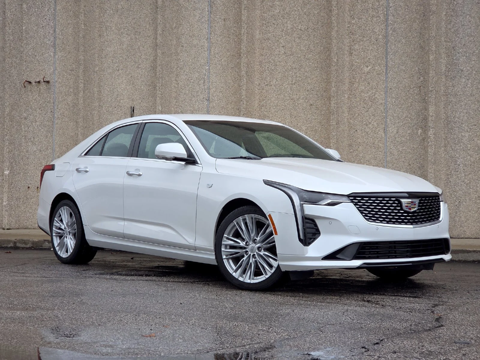 2023 Cadillac CT4 Premium Luxury