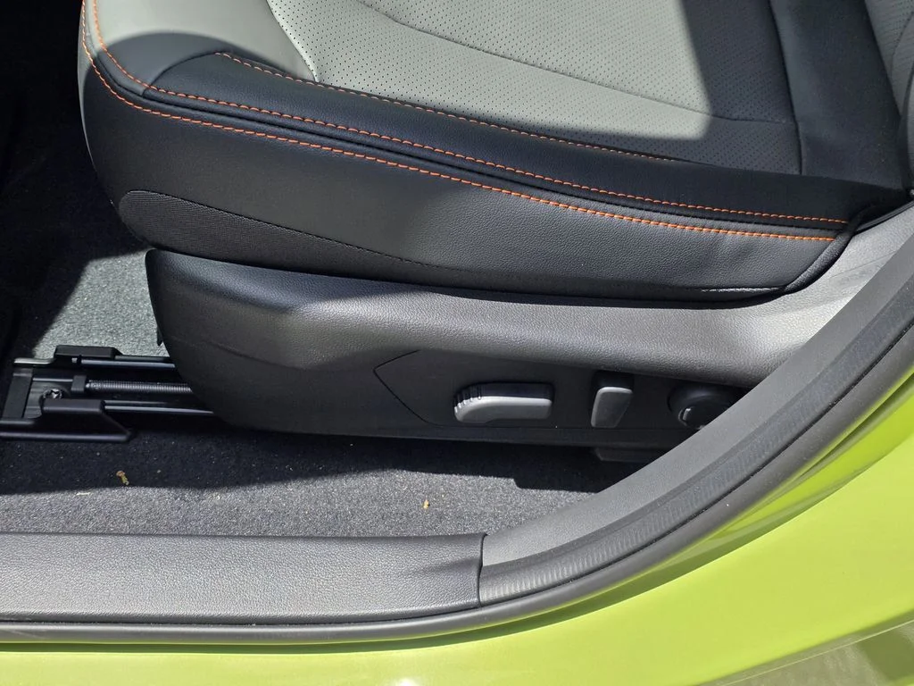 New 2026 CITRON YELLOW PEARL Subaru Limited Hybrid image 18