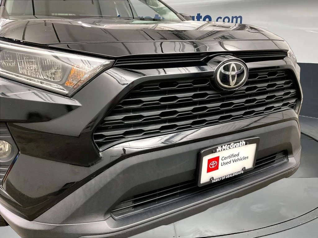 Used 2021 Black Toyota XLE image 32