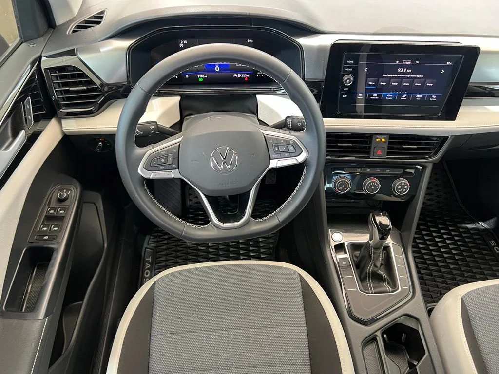 New 2025 Black Volkswagen 1.5T S image 13
