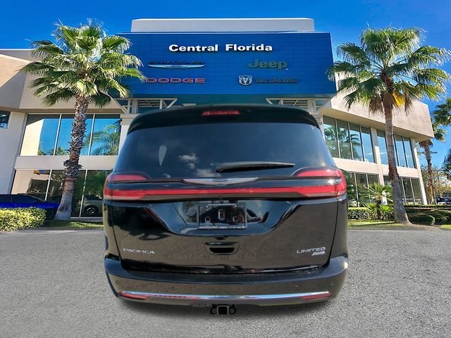 New 2026 Diamond Black Crystal Pearl-Coat Exterior Paint Chrysler Limited image 6