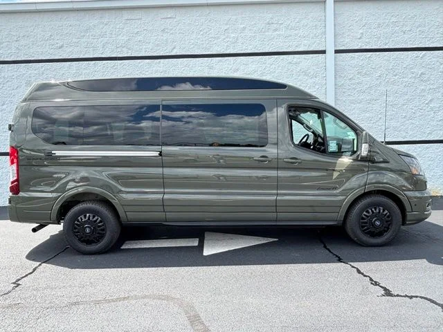 New 2026 Green Ford Explorer Limited SE image 6
