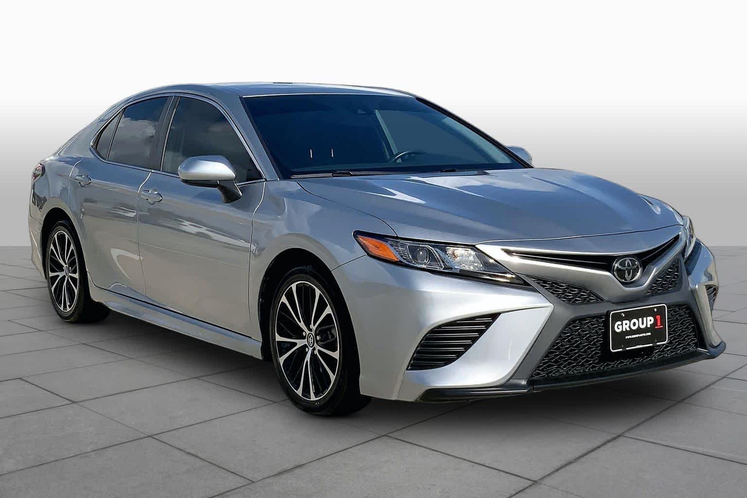 Used 2019 Celestial Silver Metallic Toyota SE image 3
