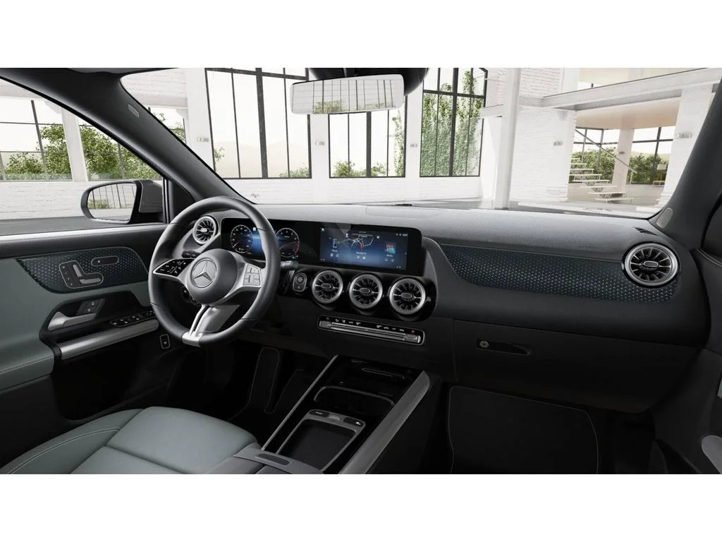 New 2026  Mercedes-Benz GLA 250 image 6