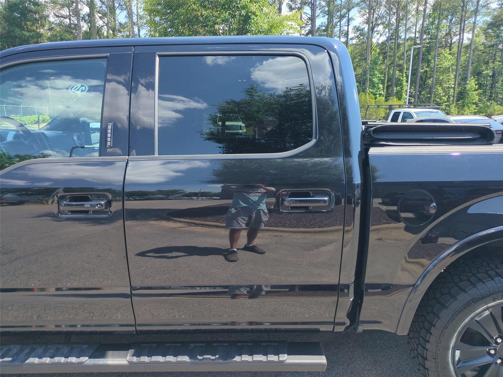 Used 2020 Agate Black FORD LARI image 33