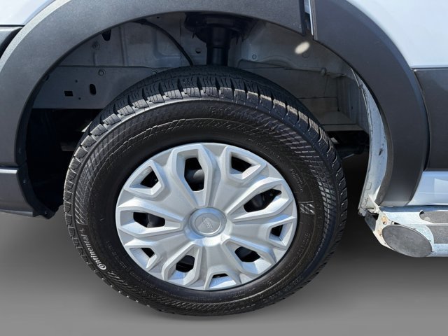 Used 2025 Oxford White Ford Base image 9