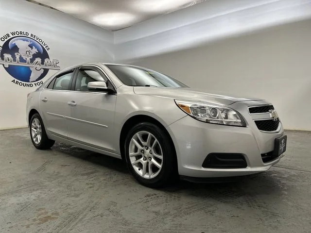 Used 2013 Silver Chevrolet LT image 12