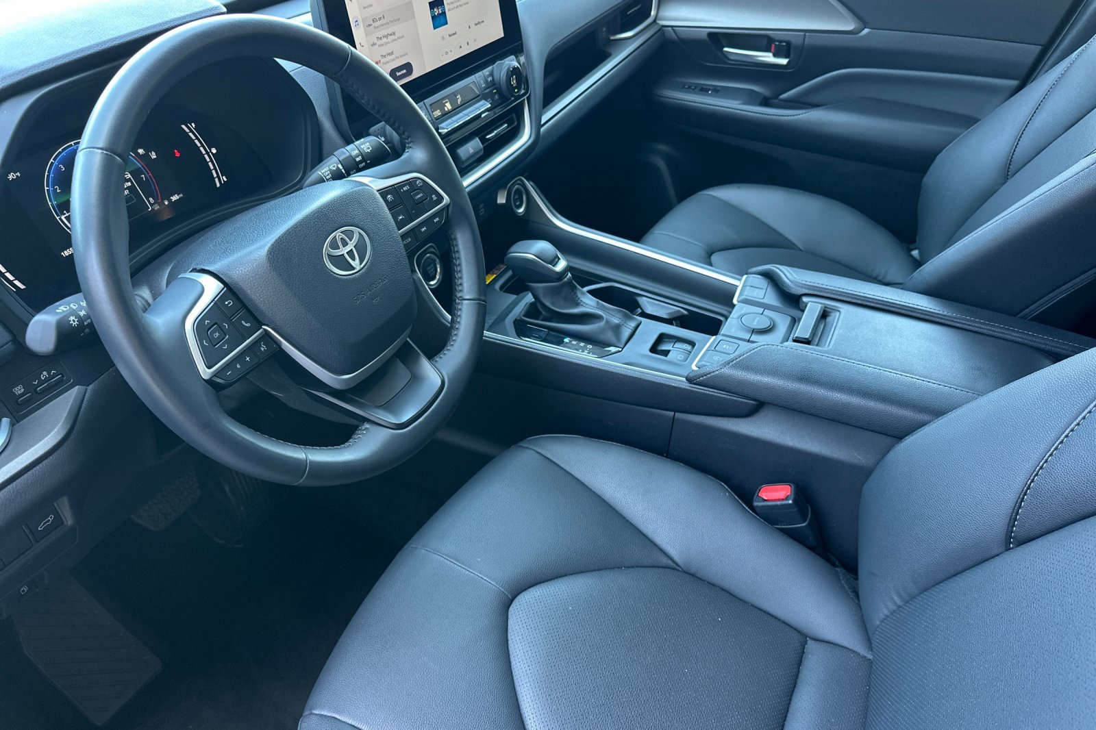Certified Used 2025 Blueprint Toyota XLE image 9
