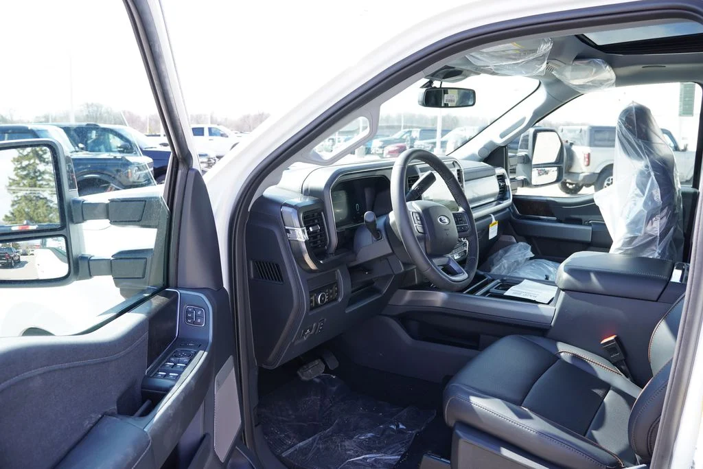 New 2026 Star White Metallic Tri-Coat Ford Lariat image 10