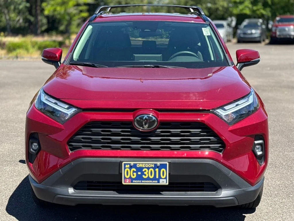 Used 2025 Red Toyota XLE Premium image 8
