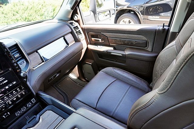Used 2025 White Ram Limited image 26