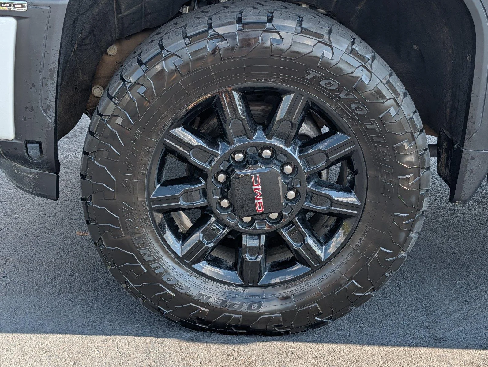Used 2025 Summit White GMC AT4 image 11