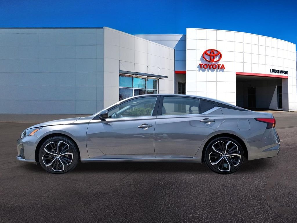 Used 2024 Gray Nissan 2.5 SR image 13
