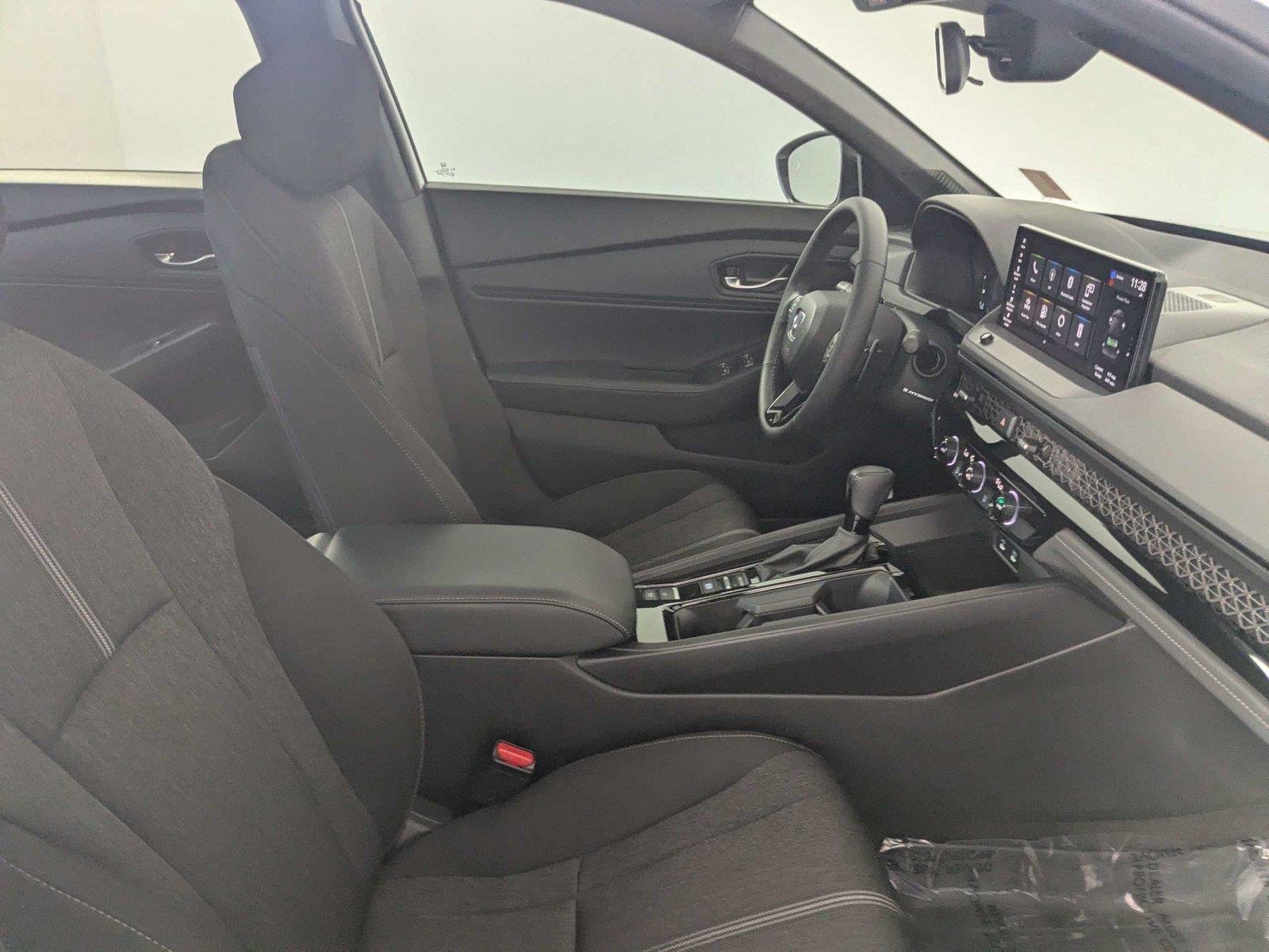 Used 2023 Platinum White Pearl Honda Sport image 31