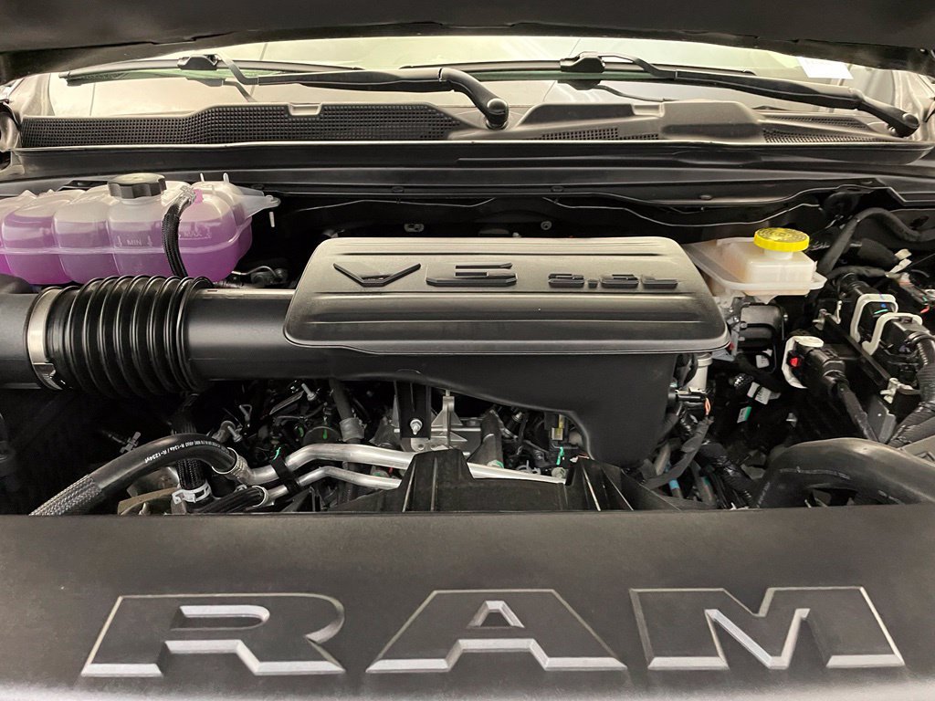 New 2026 Diamond Black Crystal Pearl-Coat Exterior Paint RAM Express image 18