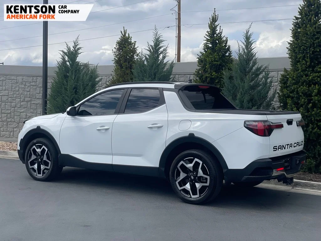 Used 2022 White Hyundai Limited image 6