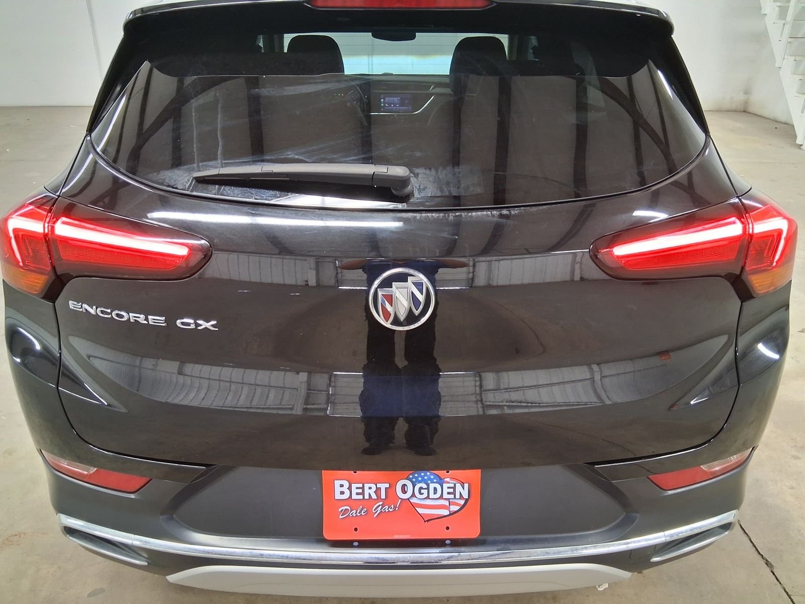 Used 2023 Black Buick Essence image 4