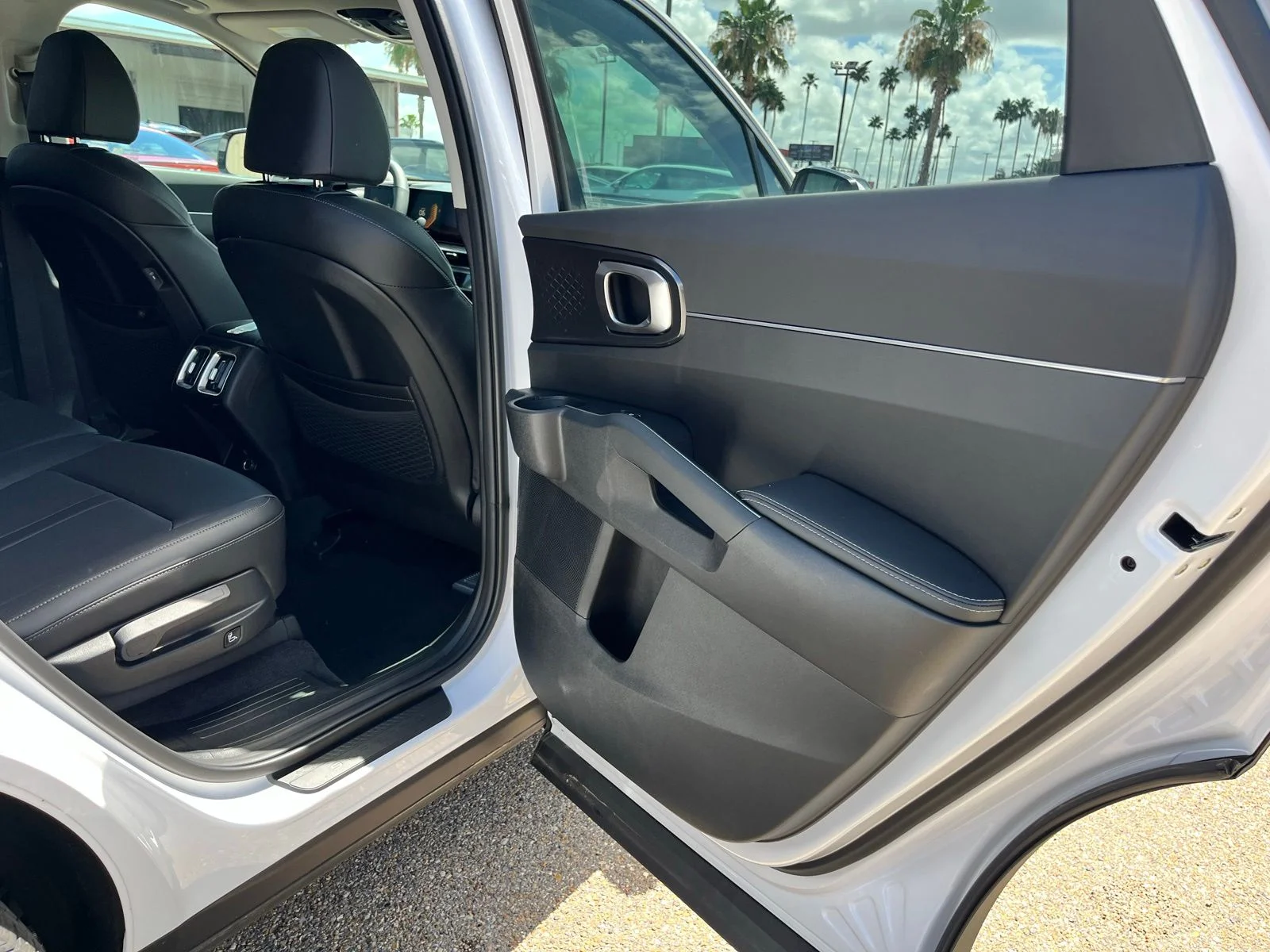 New 2026 White Kia S image 19