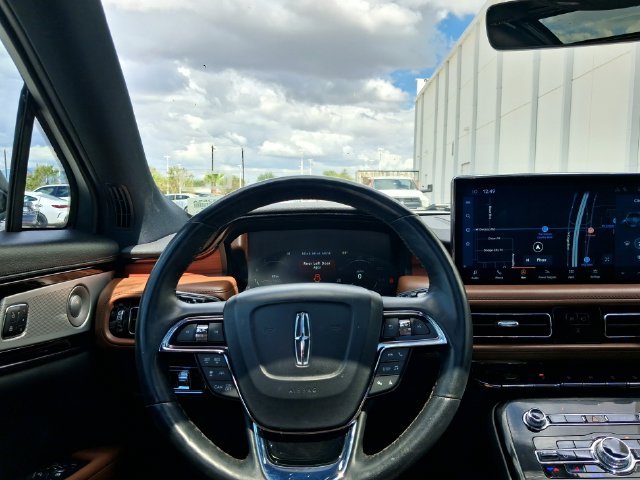Used 2023 Black Lincoln Reserve image 14