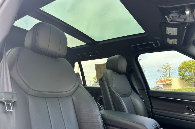 Used 2024 Gray Land Rover SE image 15