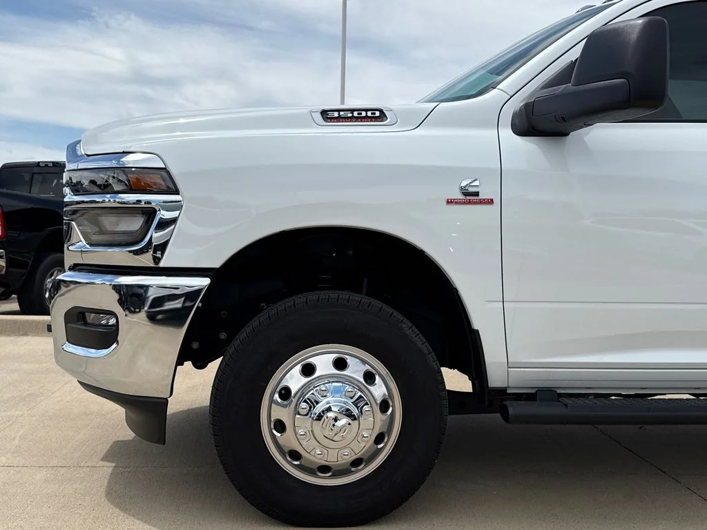 New 2026 Bright White Clear-Coat Exterior Paint RAM Tradesman image 5
